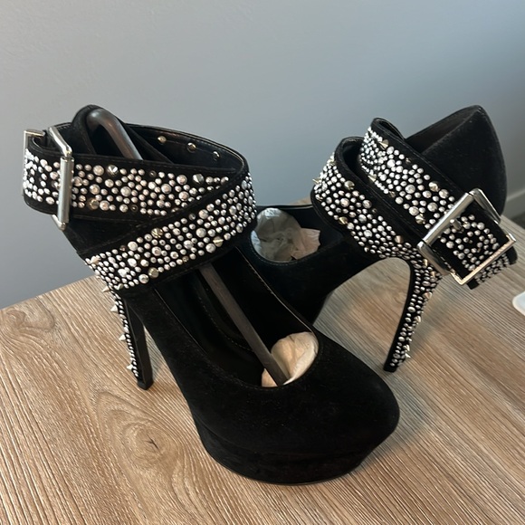 Scene by Shoedazzle Black Studded Platform Buckle Heels - Picture 3 of 8